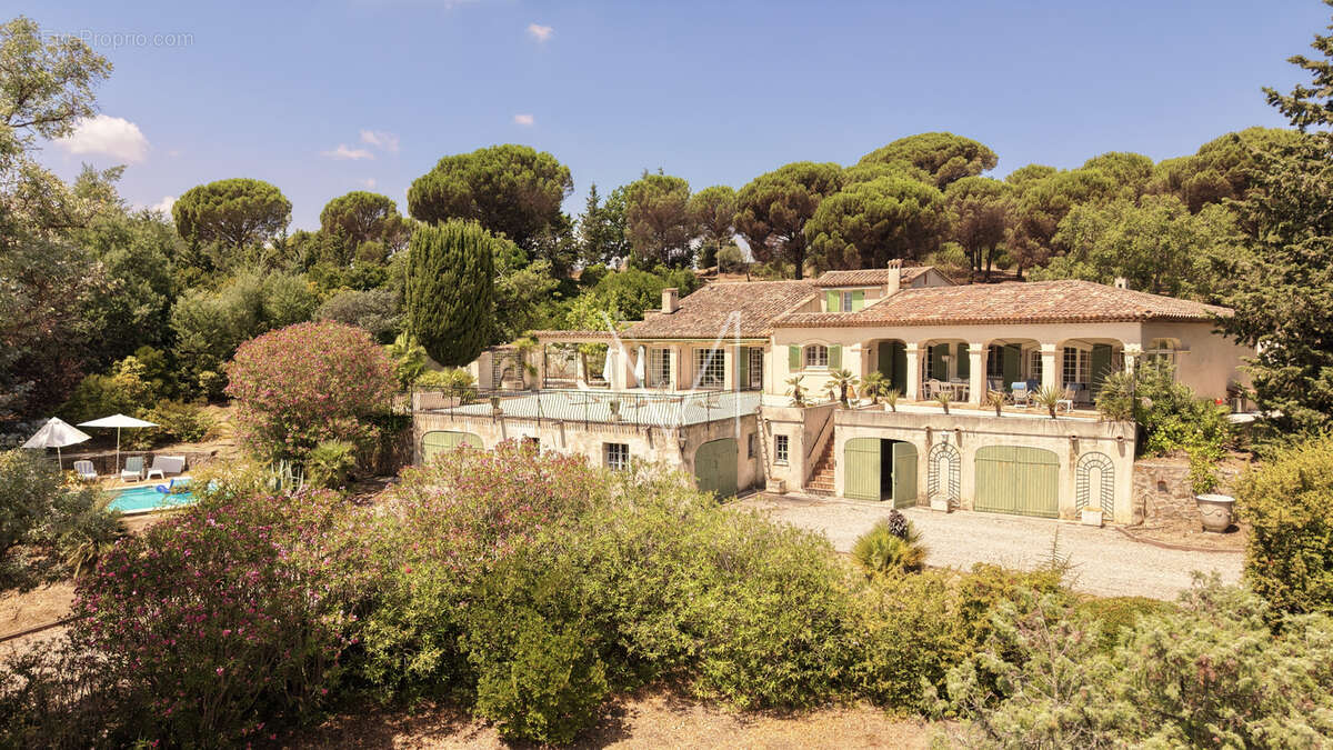Maison à PLAN-DE-LA-TOUR