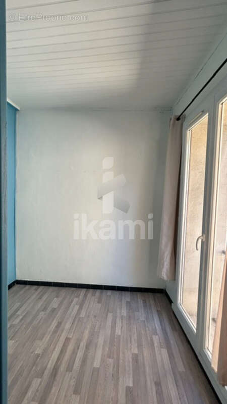 En vente à Tournon-Sur-Rhône : grand appartement avec terrasse - photo 10
