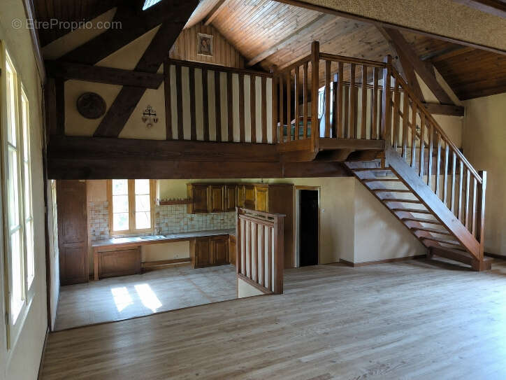 Maison à SAINT-PEREUSE