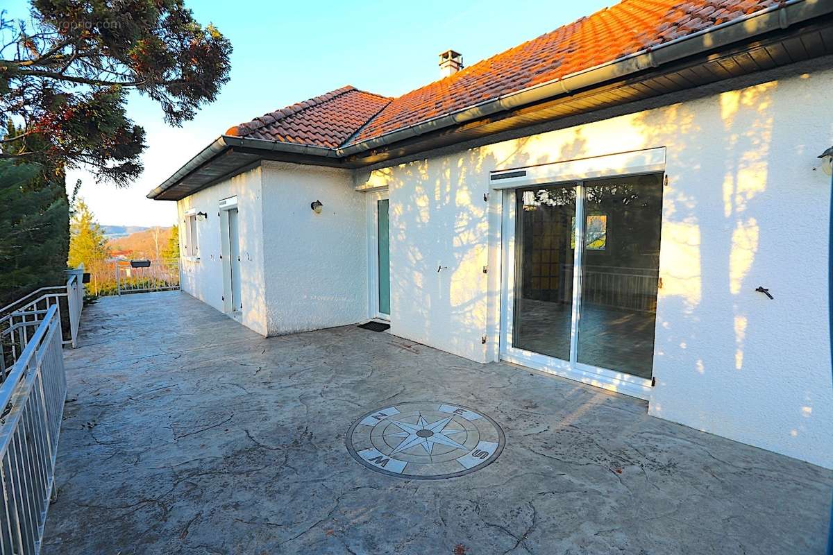Maison sur 1200m2 de terrain - photo 3
