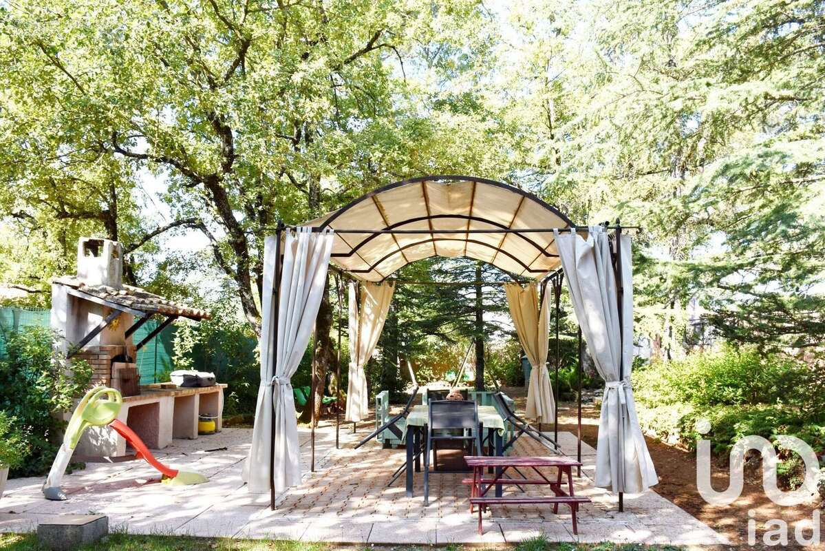 Photo 2 - Maison à SAINT-MAXIMIN-LA-SAINTE-BAUME