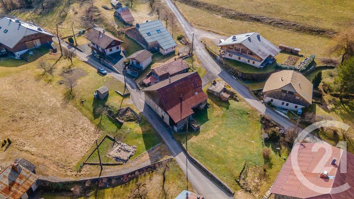 Maison à VACHERESSE