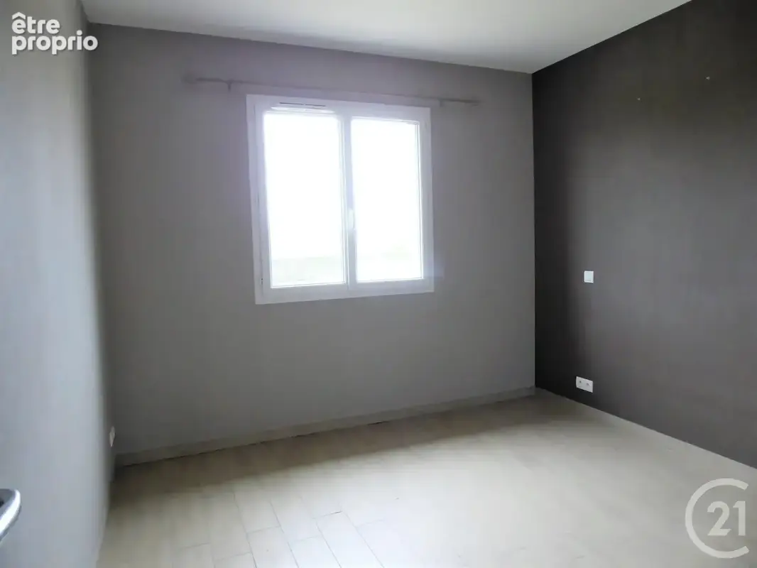 Maison 4 pièces 92 m² à vendre à Saint-Sernin-Du-Bois (71200) - photo 7