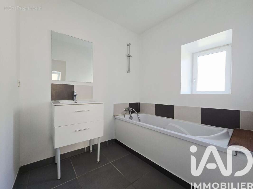 Photo 3 - Maison à MURON