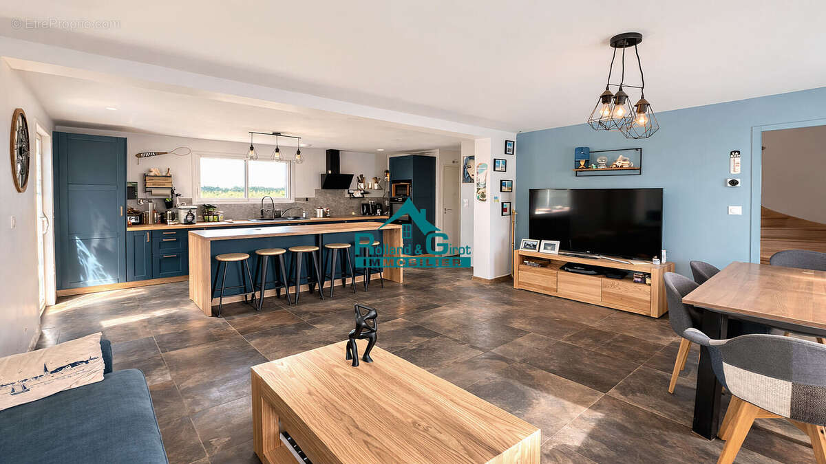 Maison à SAINT-AUBIN-D'AUBIGNE