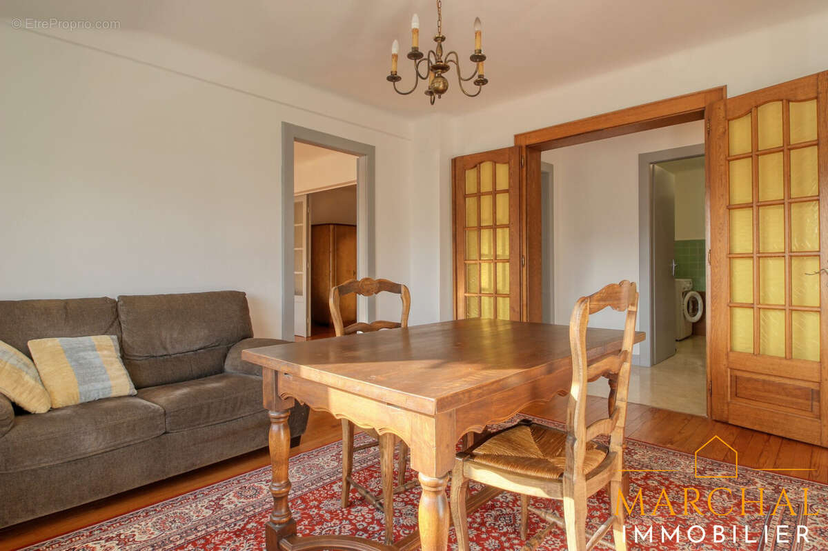 Appartement à REMILLY