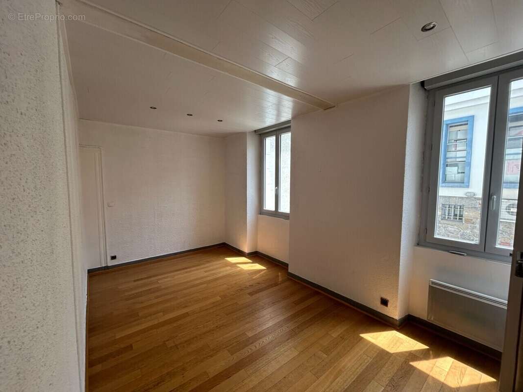 Appartement 201 m² à Tulle  - photo 12