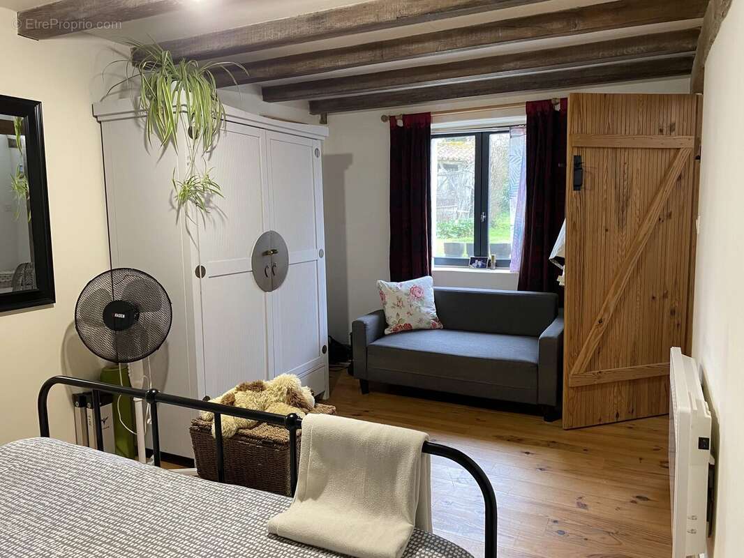 Maison à MILLAC