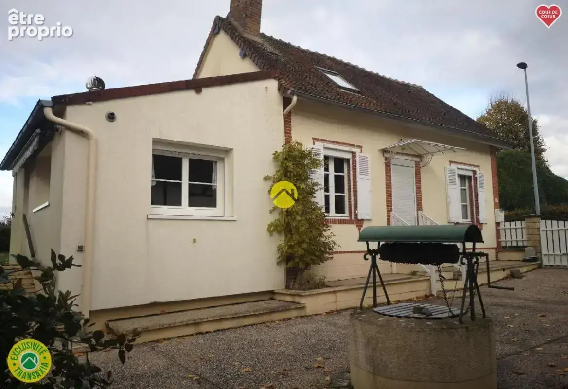 Maison à CHAMPCEVRAIS