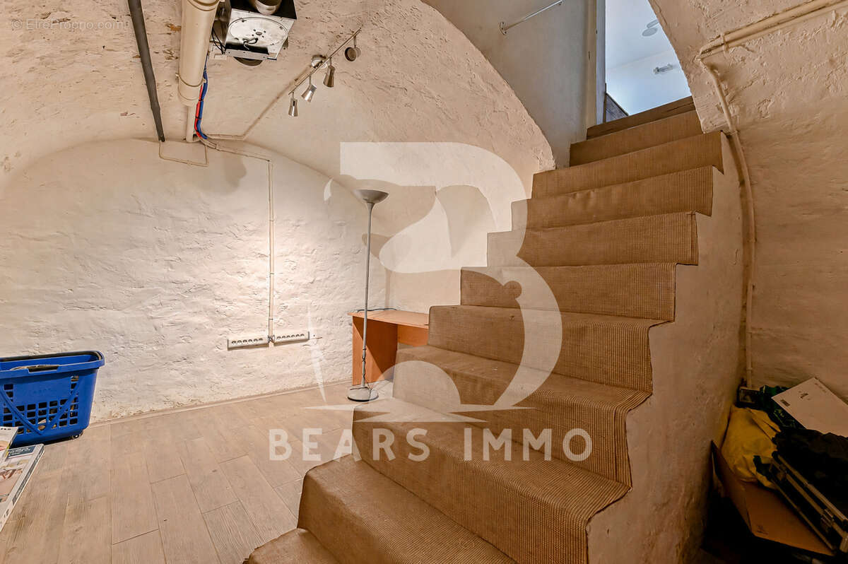 Appartement à PARIS-14E