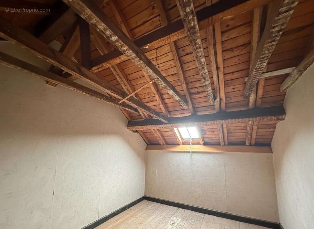 Maison de Maître 5 pièces 134 m² à Tronget avec Pré et Étables - photo 17