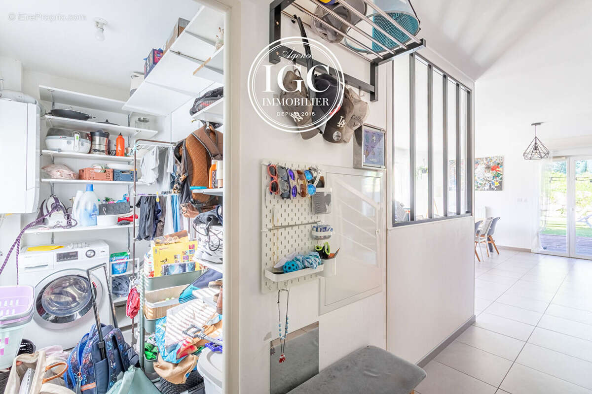 Maison à ENSUES-LA-REDONNE