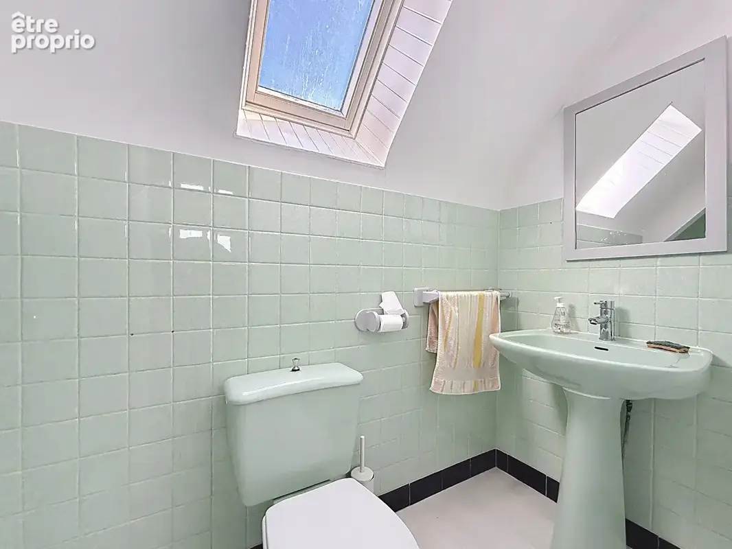 MUZILLAC centre - Maison T6 de 110 m² - photo 10