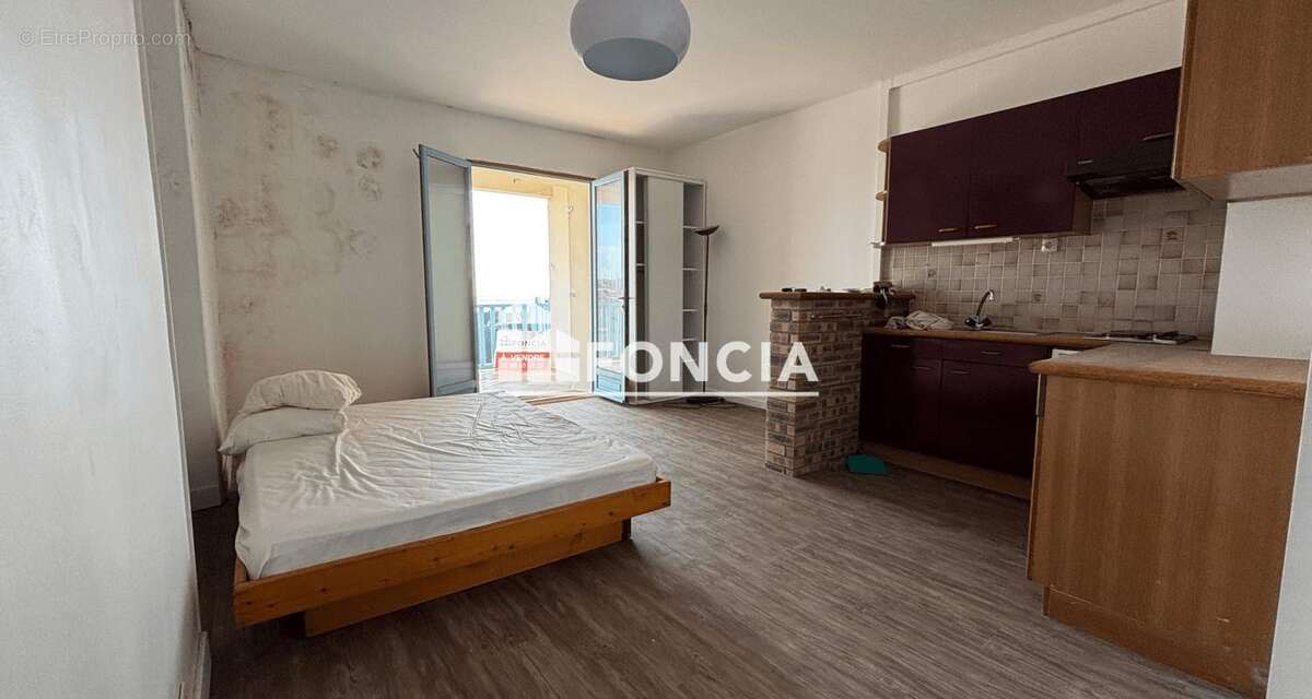Appartement à COMBRIT