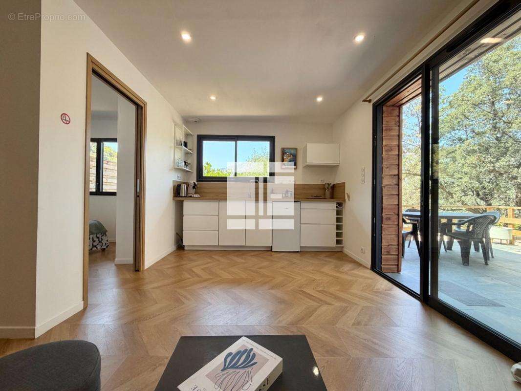 Villa contemporaine de plain-pied avec T2 et studio - photo 9