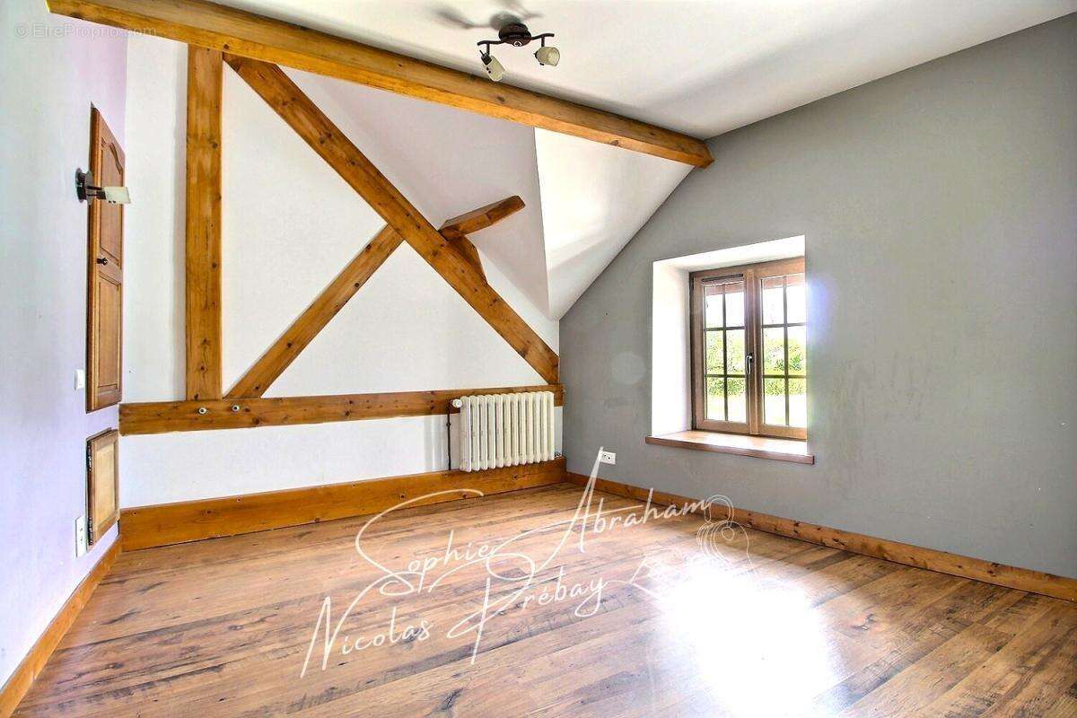 Maison à TOURY
