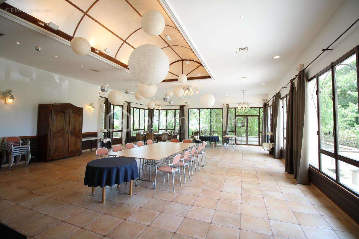 Commerce à MANOSQUE