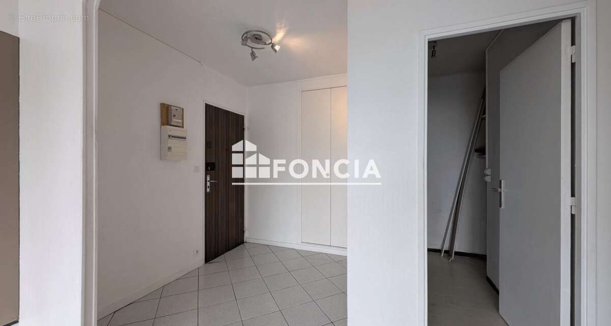 Appartement à CHILLY-MAZARIN