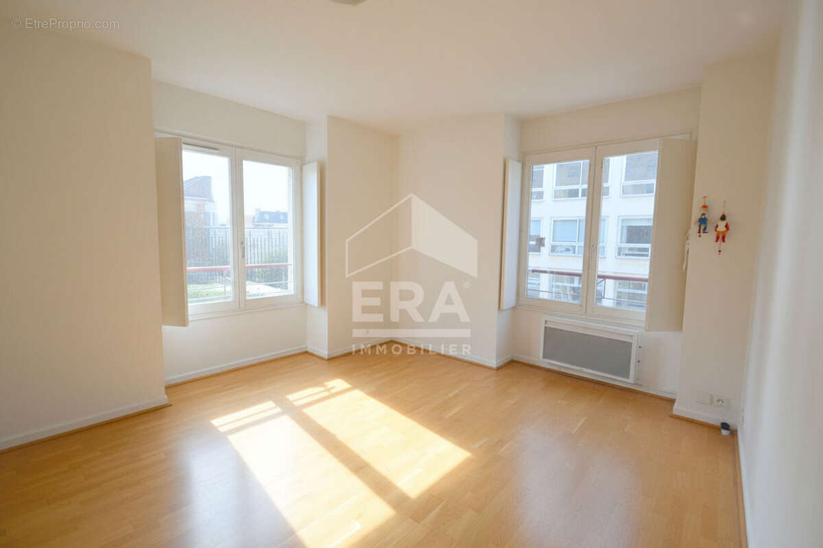 Appartement à ISSY-LES-MOULINEAUX