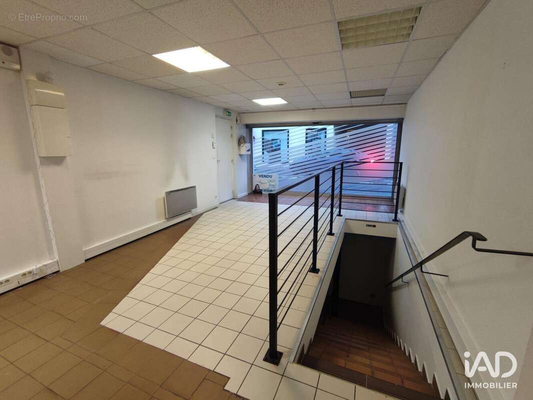 Photo 2 - Commerce à TRIEL-SUR-SEINE