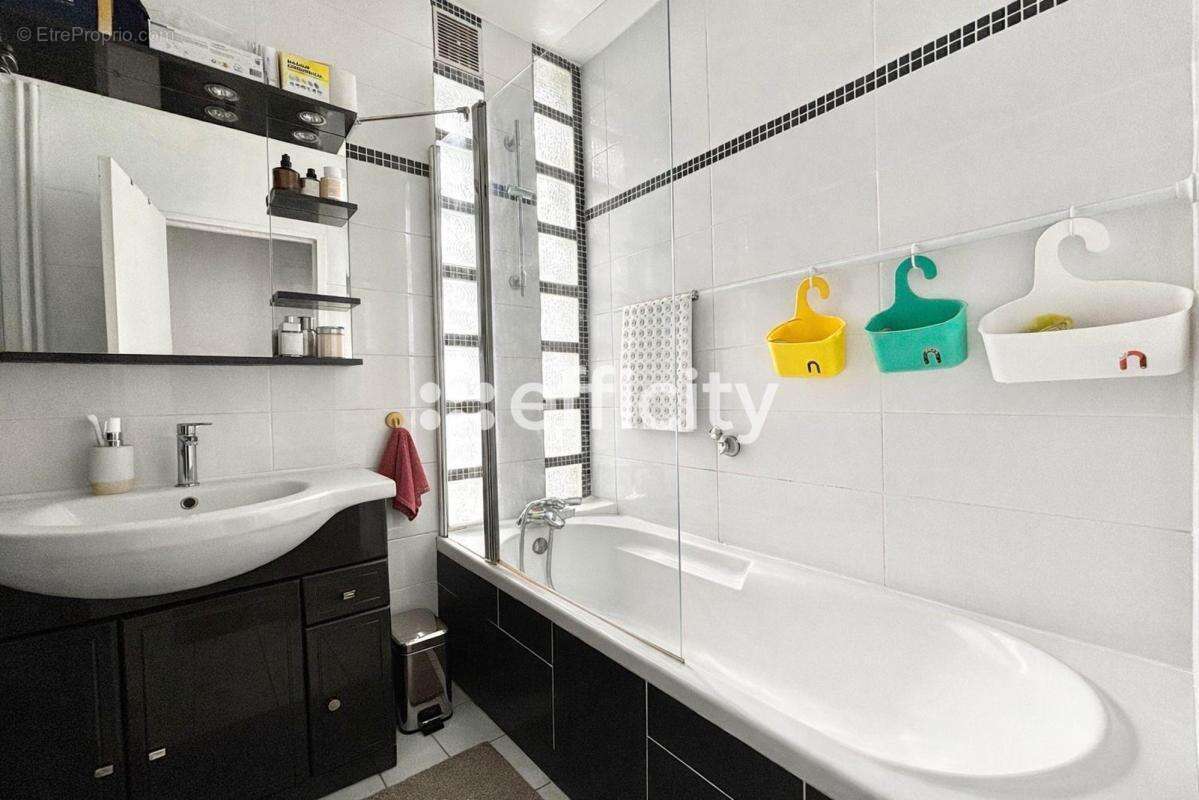 Appartement à ASNIERES-SUR-SEINE