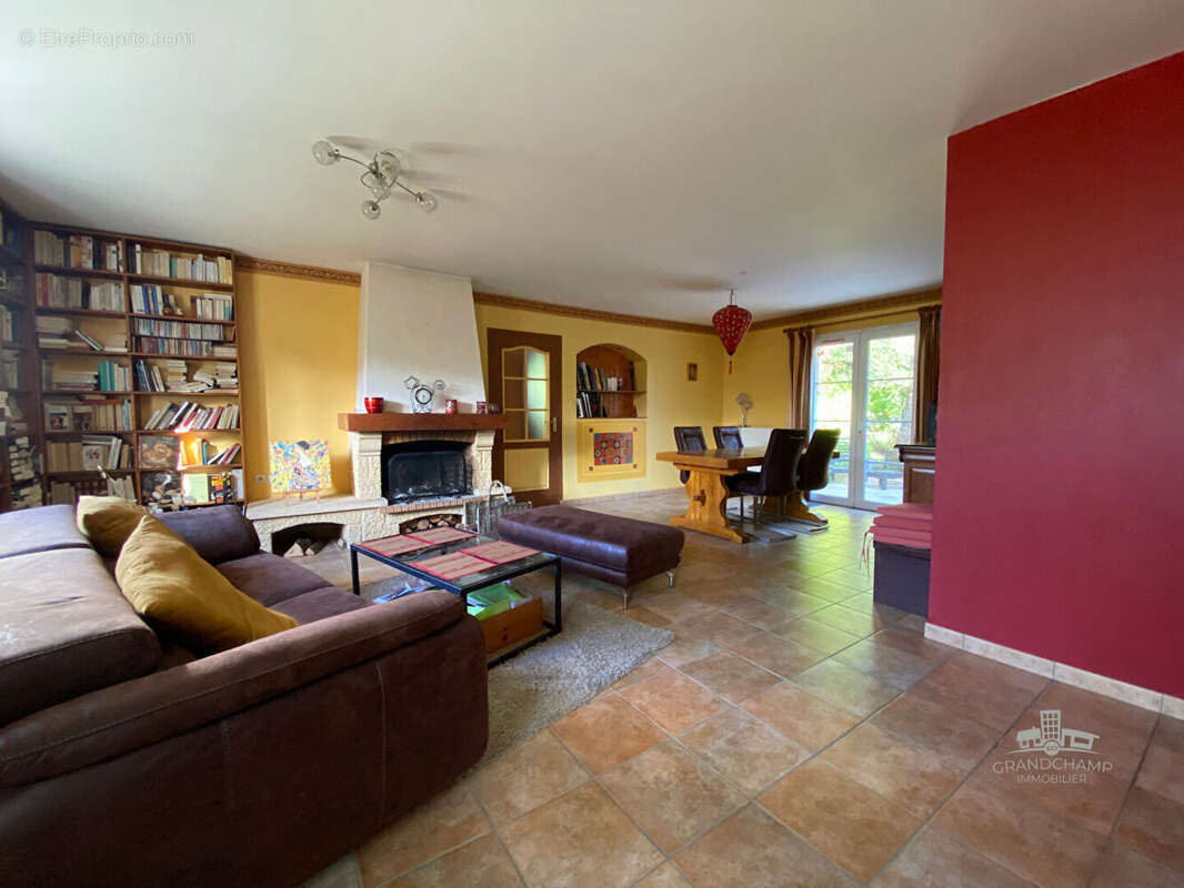 Maison à GRANDCHAMPS-DES-FONTAINES