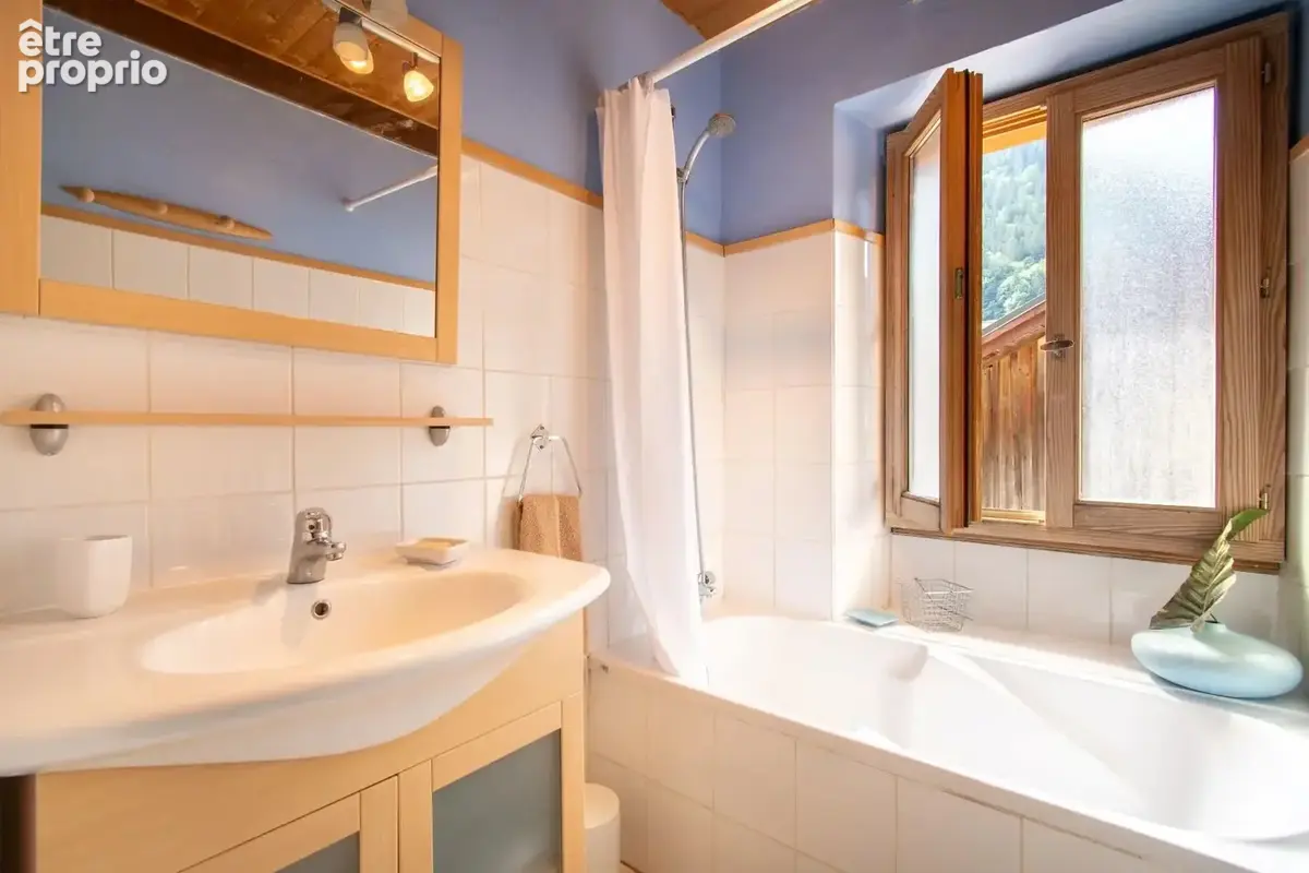 Un chalet traditionnel de 6 chambres et 4 salles de bain dans un hameau recherché proche du centre de Morzine - photo 8