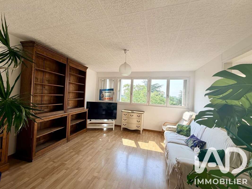 Appartement 80 m² à Orleans  - photo 6