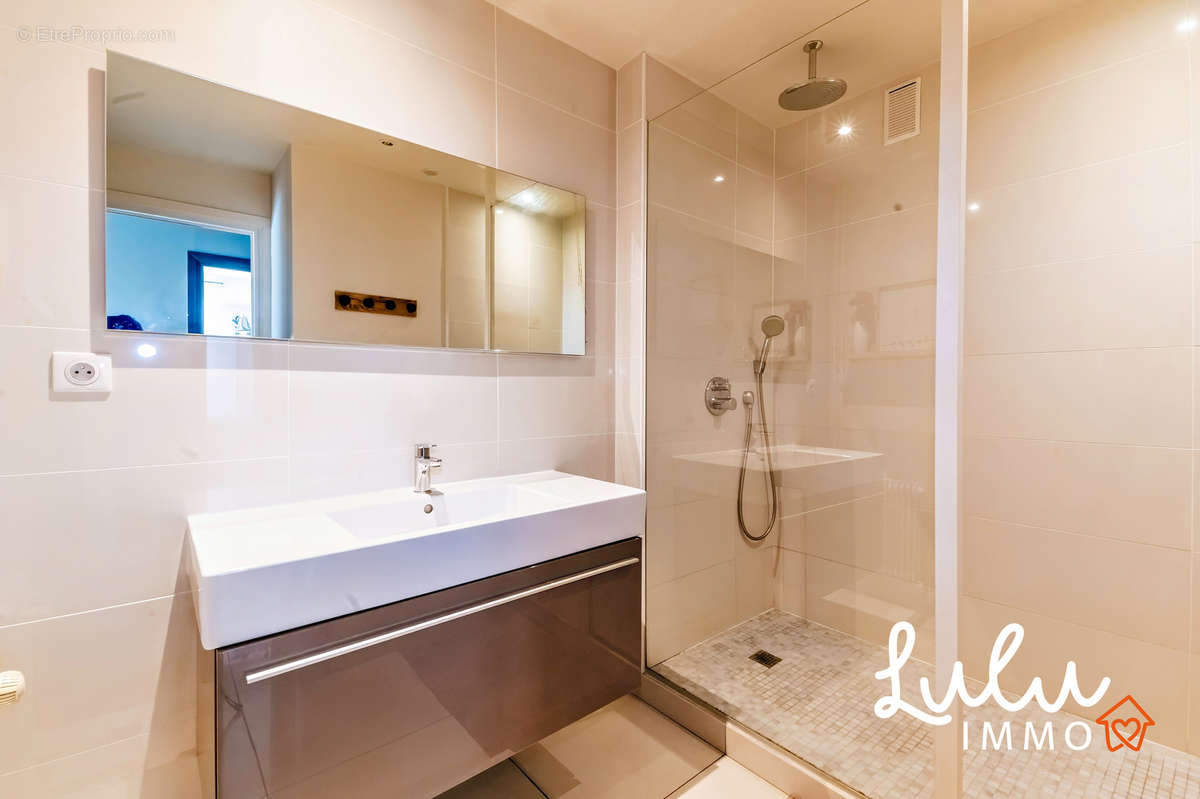 Ecully - T3 de 83,73m2 avec terrasse, piscine et tennis. - photo 8