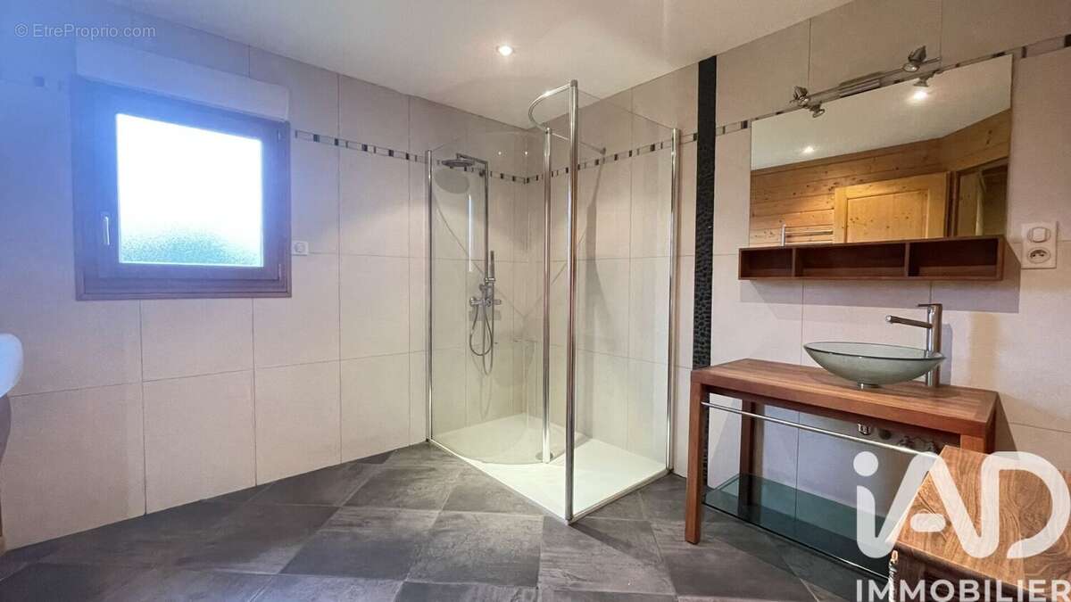 Photo 8 - Maison à COSNES-ET-ROMAIN