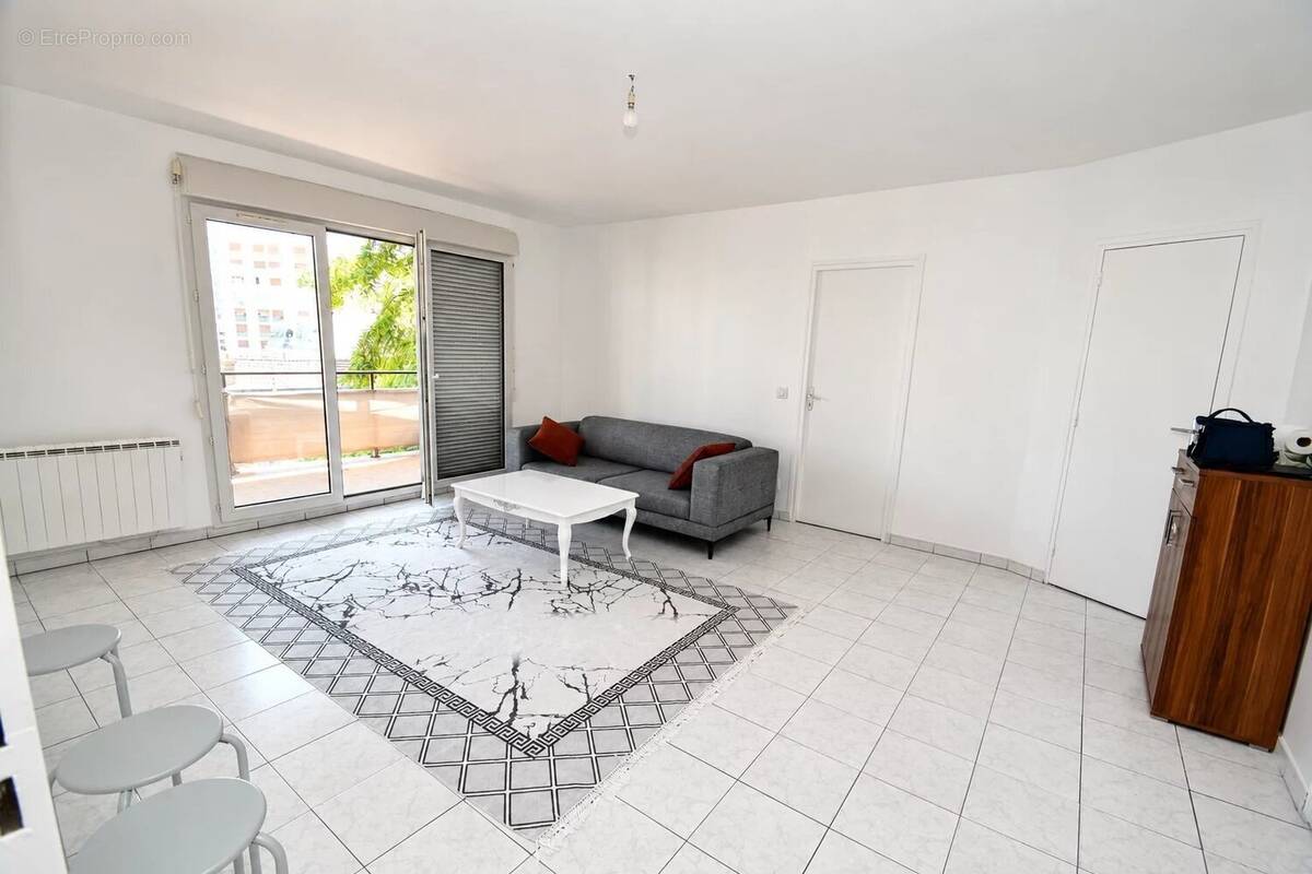 Appartement à LIVRY-GARGAN