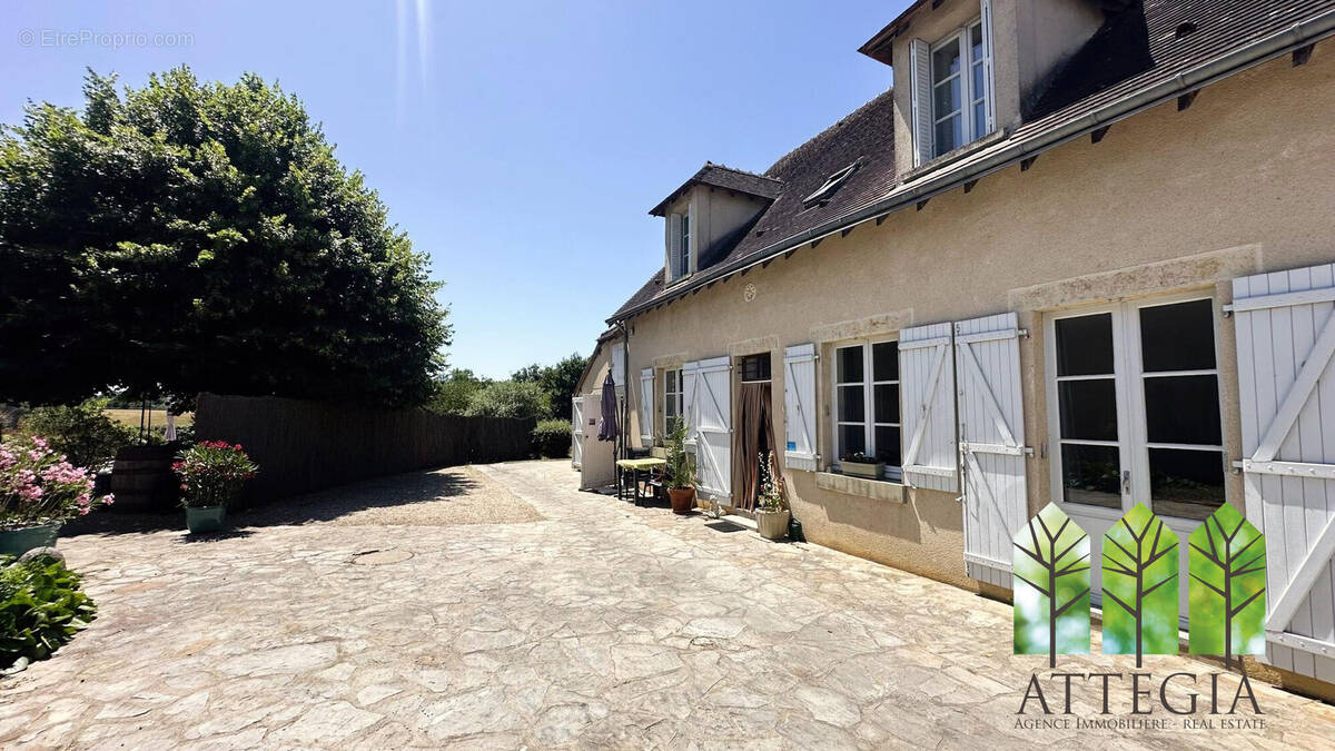 Maison à LA BERTHENOUX