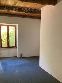 Maison à CASTANET-LE-HAUT