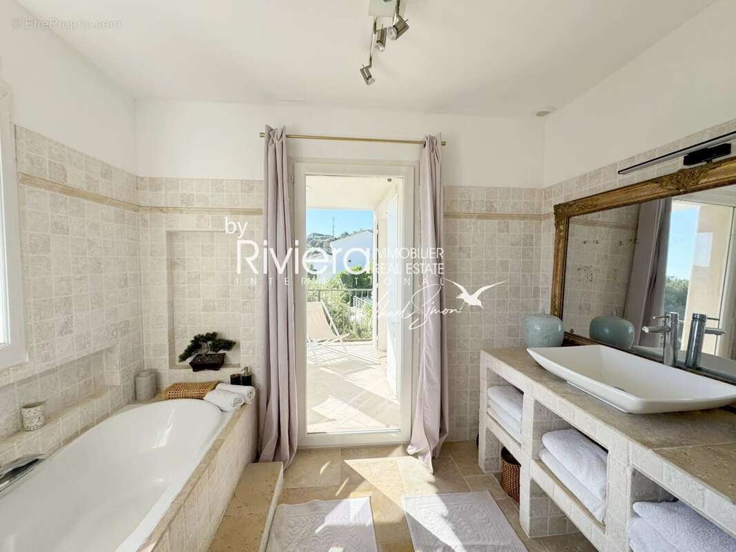 Maison à CAVALAIRE-SUR-MER