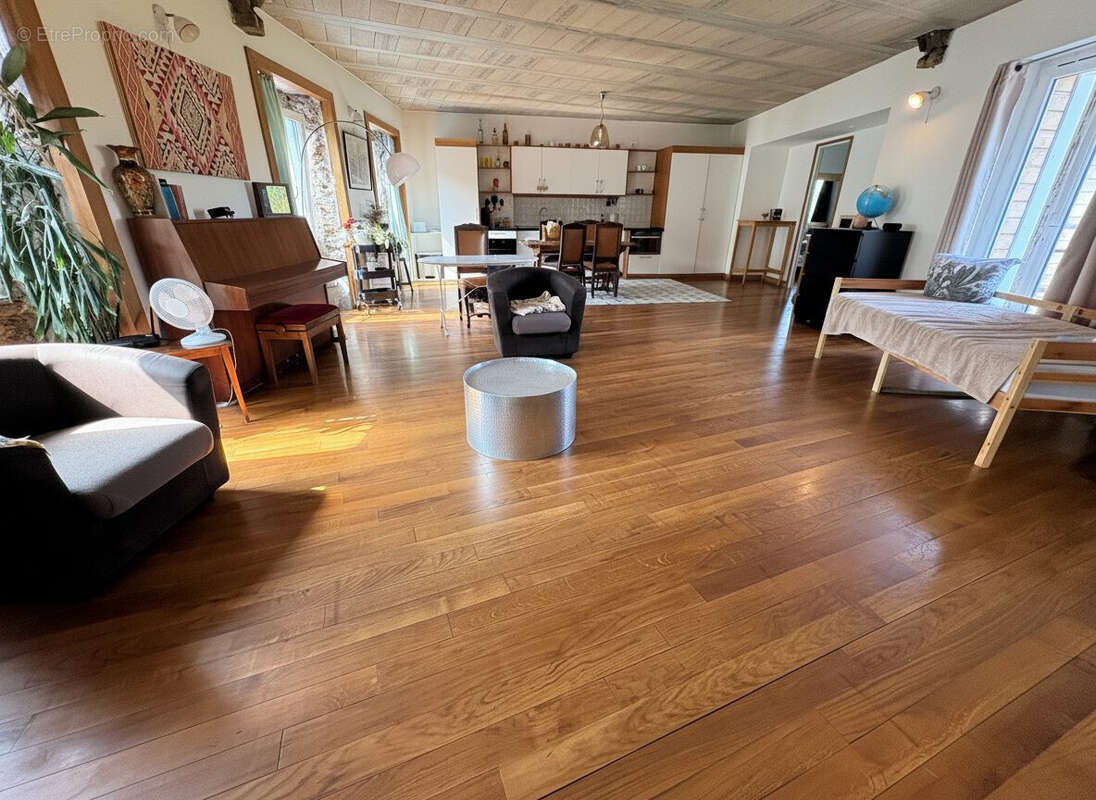 Appartement 180 m² à Tournan-En-Brie  - photo 2