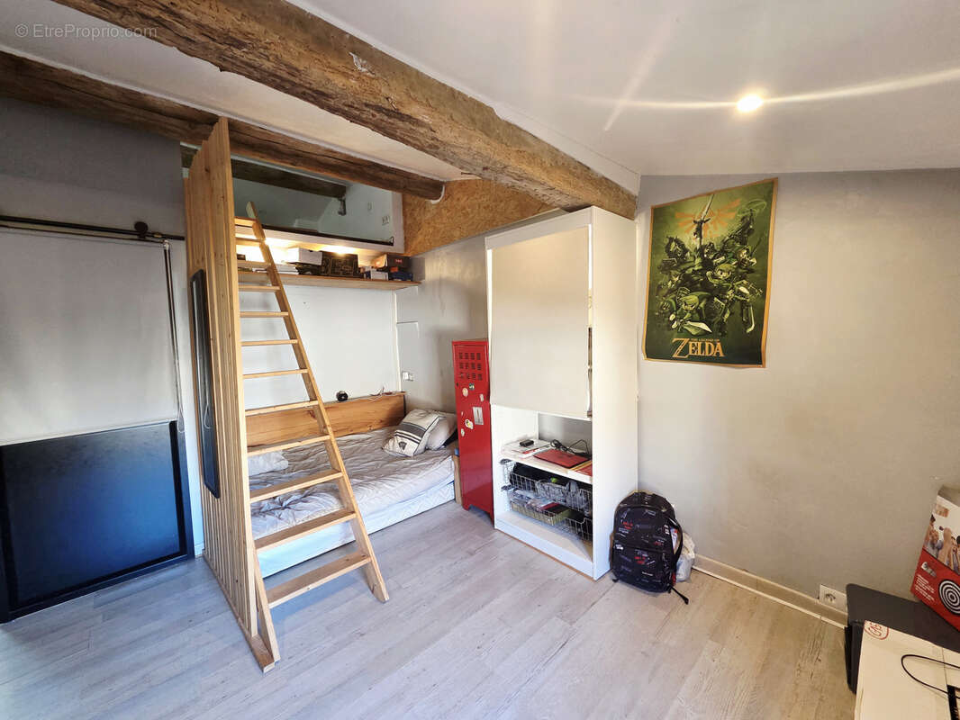 Maison à POUZOLLES