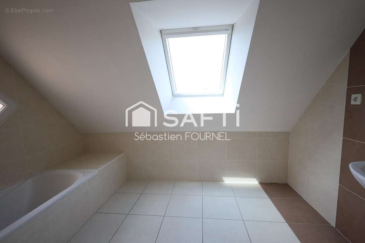 Maison 139 m² à Gosne  - photo 7