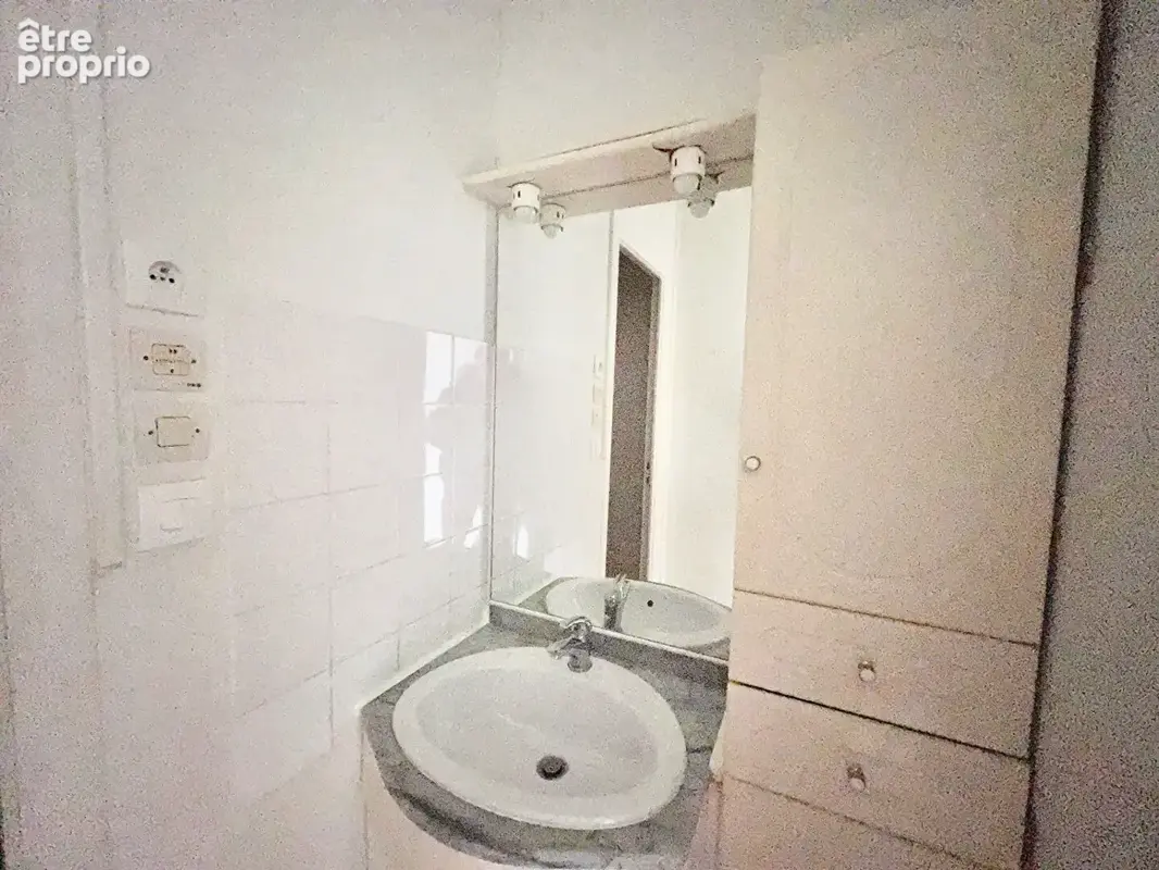 A VENDRE appartement Caen 2 pièce(s) 40.80 m2 - vendu libre - Ultra centre ville - cour intérieure - cave - photo 15