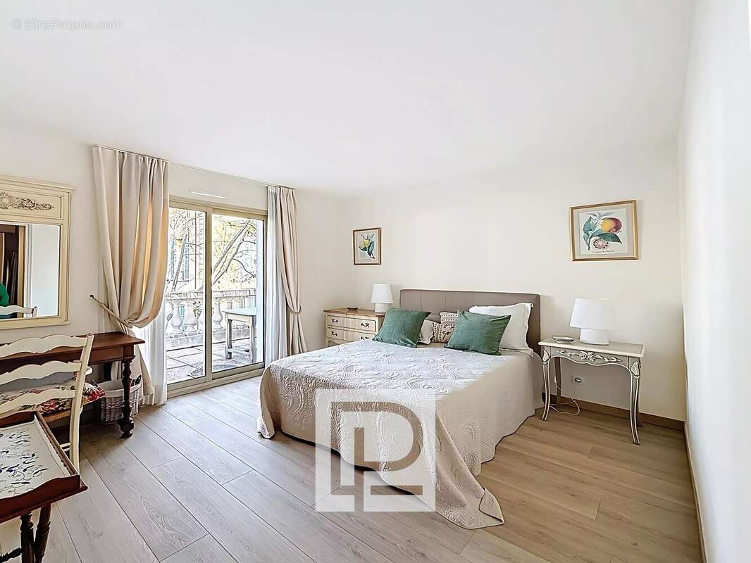 Appartement à LE CANNET