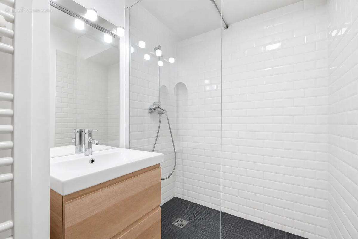 Appartement 3 pièces de 61 m² situé à Paris - photo 9