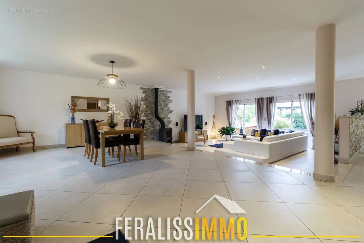 Maison à VAUX-SUR-SEINE