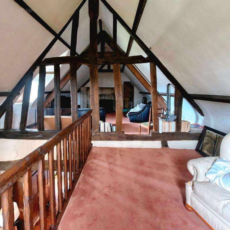 Maison à NEUILLE-PONT-PIERRE