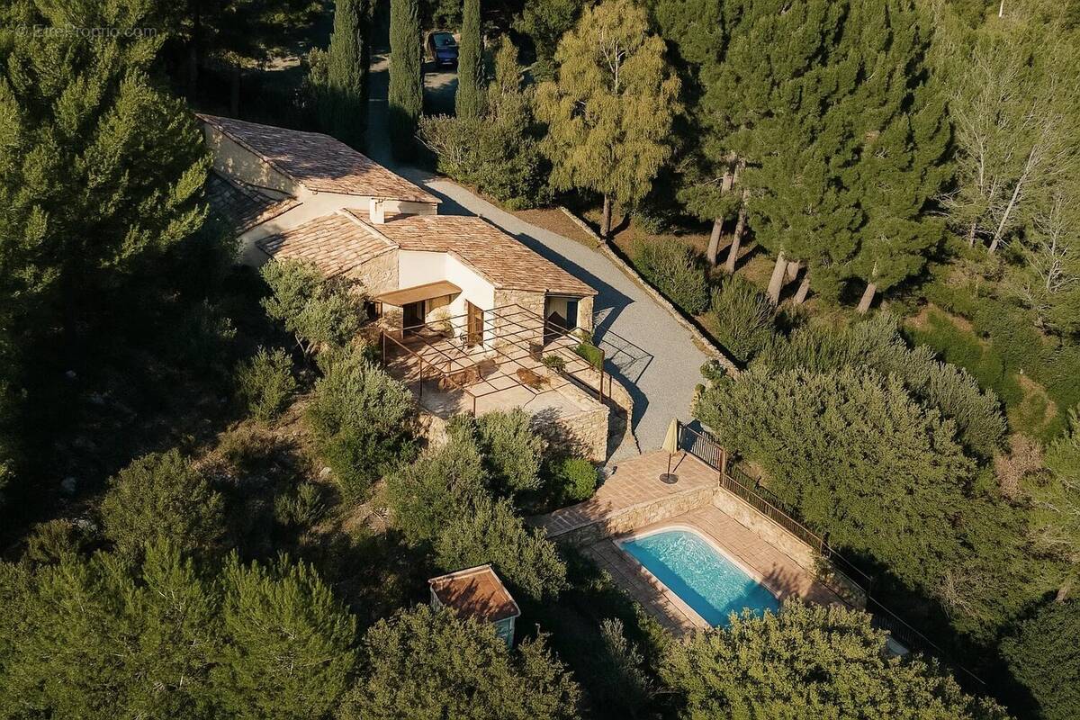 Maison à LA CADIERE-D&#039;AZUR