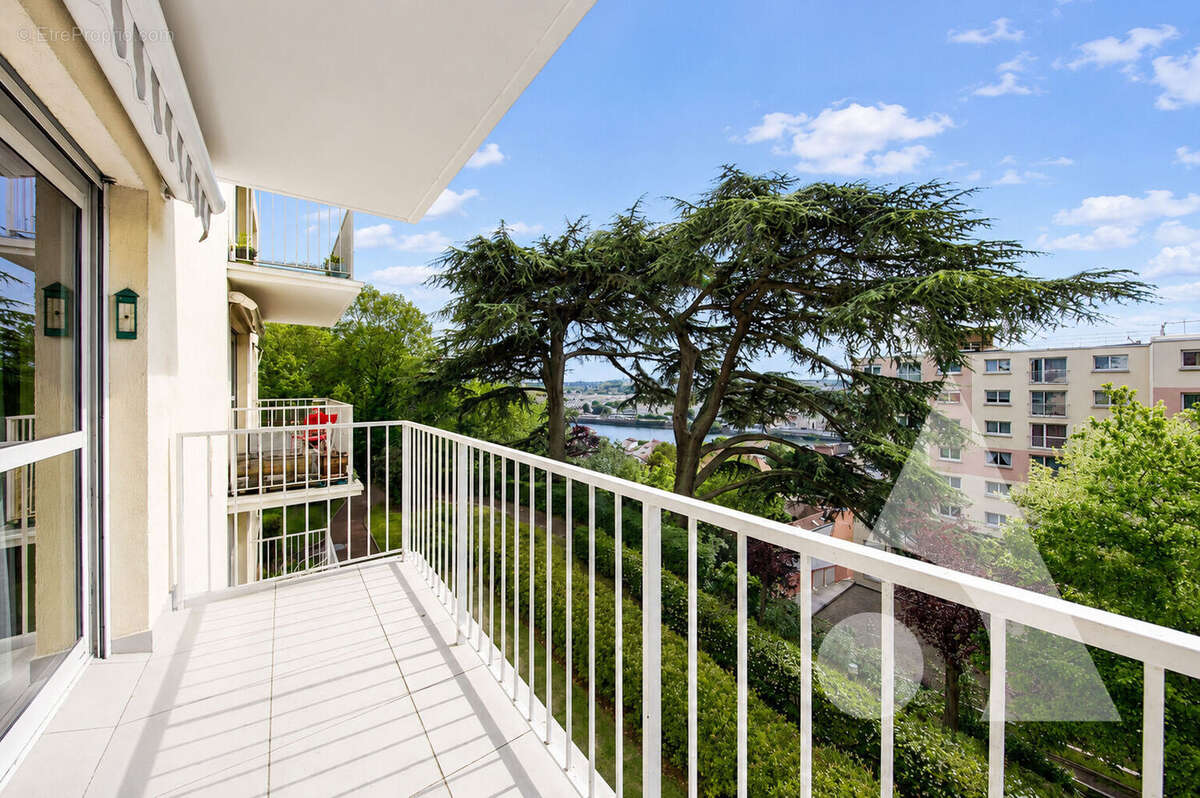 Appartement à SAINT-PIERRE-DU-PERRAY