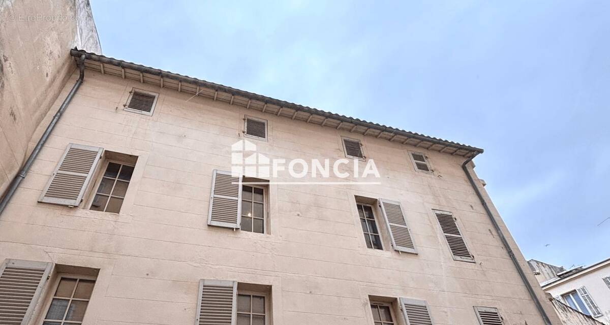 Appartement à MARSEILLE-2E