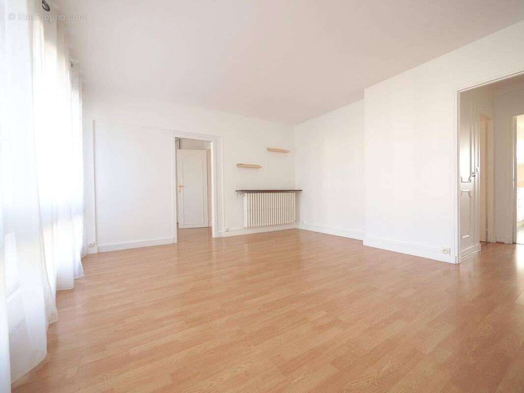 Appartement à BOIS-D'ARCY