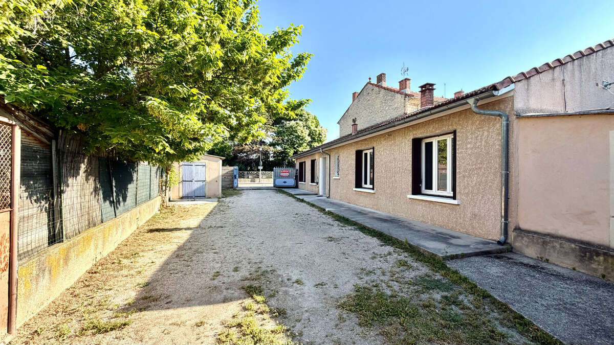 Maison à SARRIANS