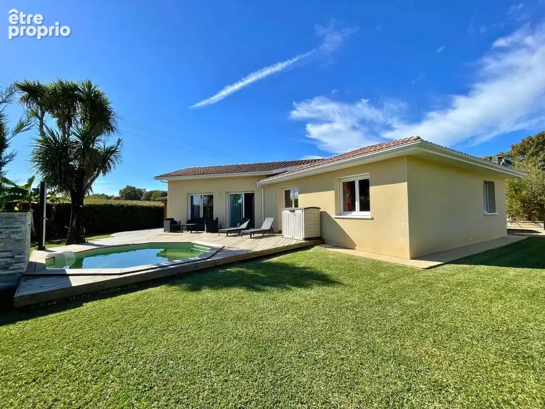 Maison à MEES