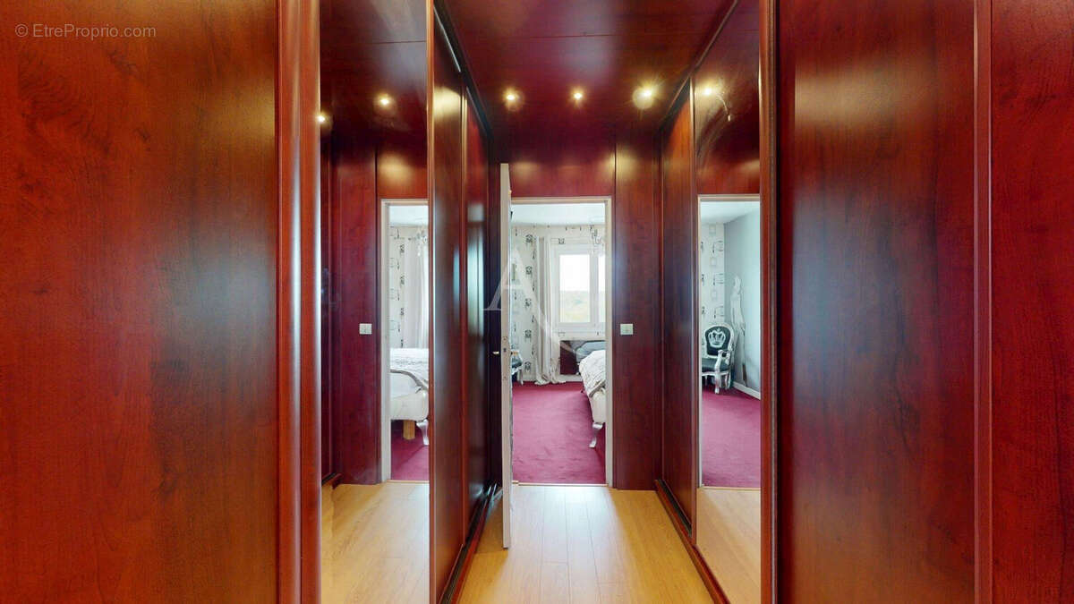 Maison à LE PLESSIS-ROBINSON