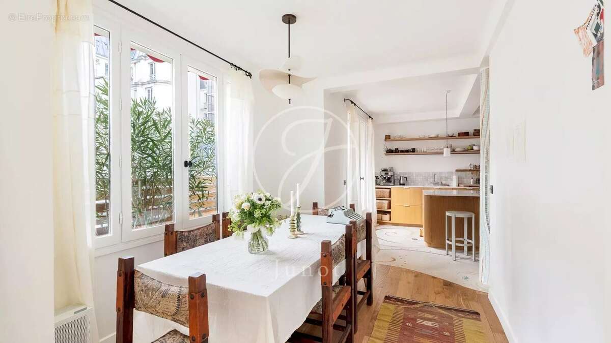 Appartement à PARIS-18E